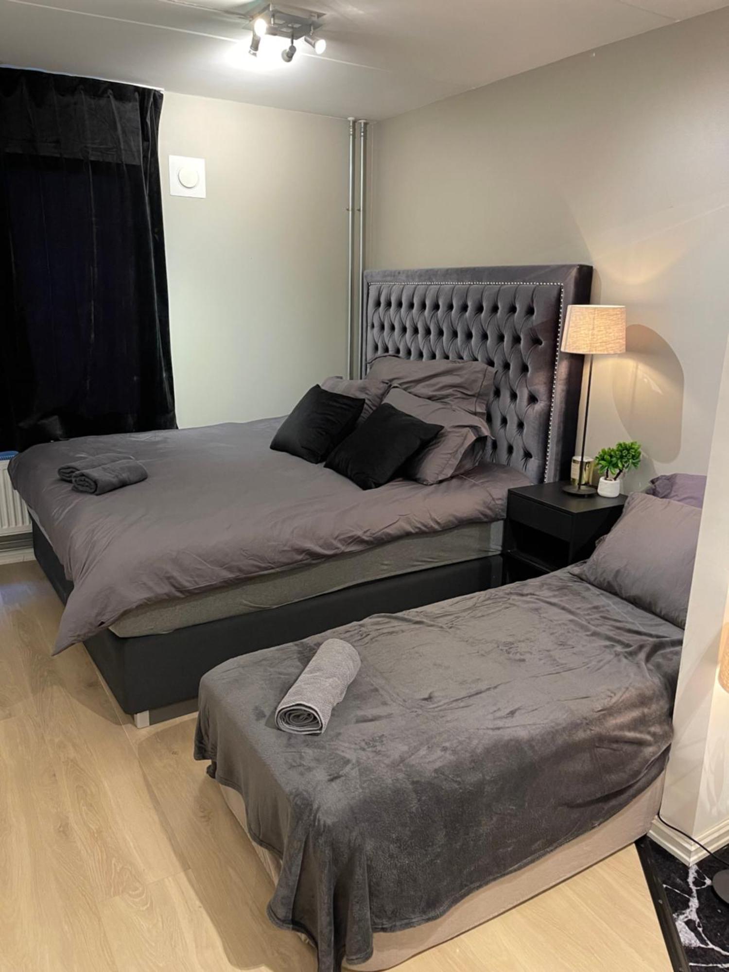 Luxurious Modern Room In Central Oslo - Eur 4K Expensive Bed And 82" Cinematic Tv 外观 照片
